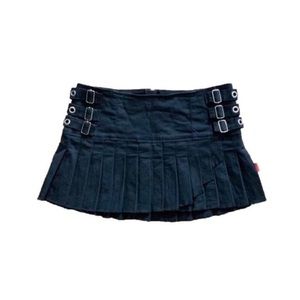 Tripp Nyc Black Grommet Buckle Pleated Mini Skirt